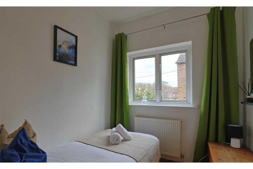 Low-Entry Serviced Accommodation Investment – 2-Bed House, Luton LU2 (£5.7K All-In)