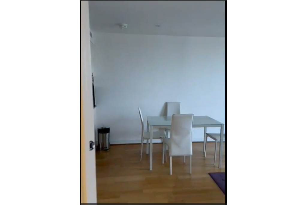 River-Facing 3-Bed Luxury Apartment – Chelsea Bridge Wharf SW11
