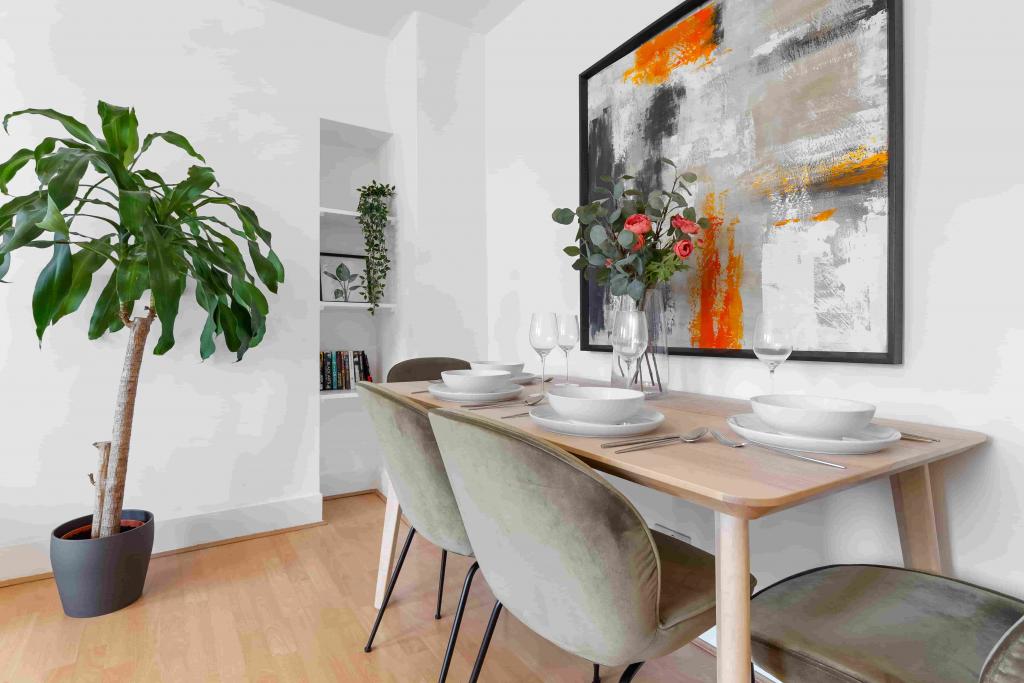 Boutique Greenwich Portfolio – 3 High-Spec Apartments (Zone 2) with Terrace