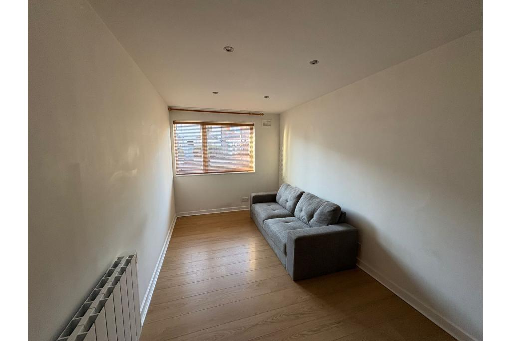 West London Portfolio – 16 Apartment Block with Penthouse Units – South Ealing W5
