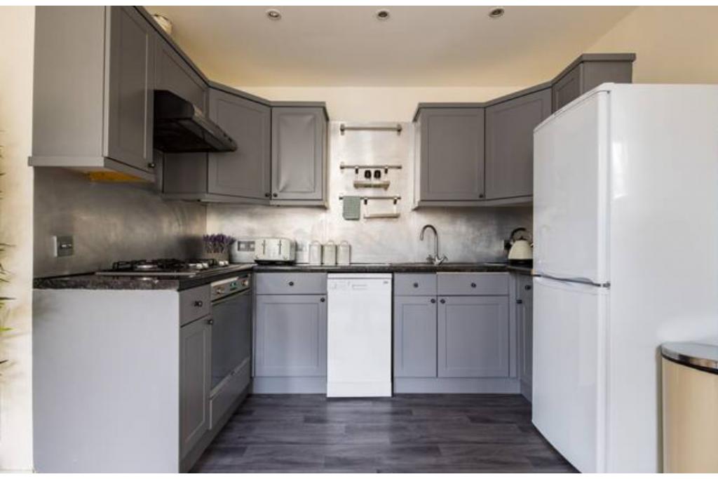 Prime Paddington Serviced Apartments – 2 × 1-Bed Units (Sleeps 4) – W2