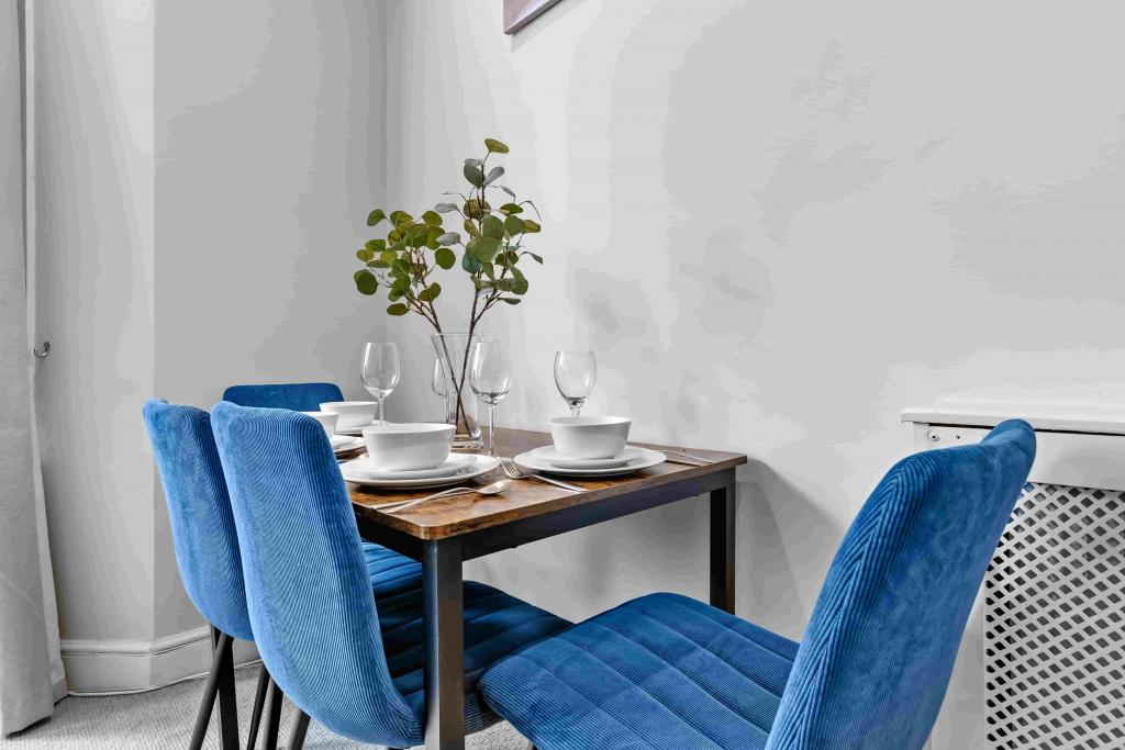 Prime Paddington Serviced Apartments – 2 × 1-Bed Units (Sleeps 4) – W2