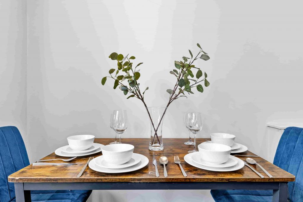 Prime Paddington Serviced Apartments – 2 × 1-Bed Units (Sleeps 4) – W2