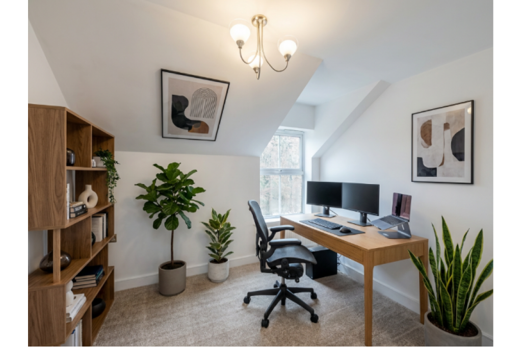 Top-Floor 2-Bed Apartment with Parking – Timperley, Altrincham WA15