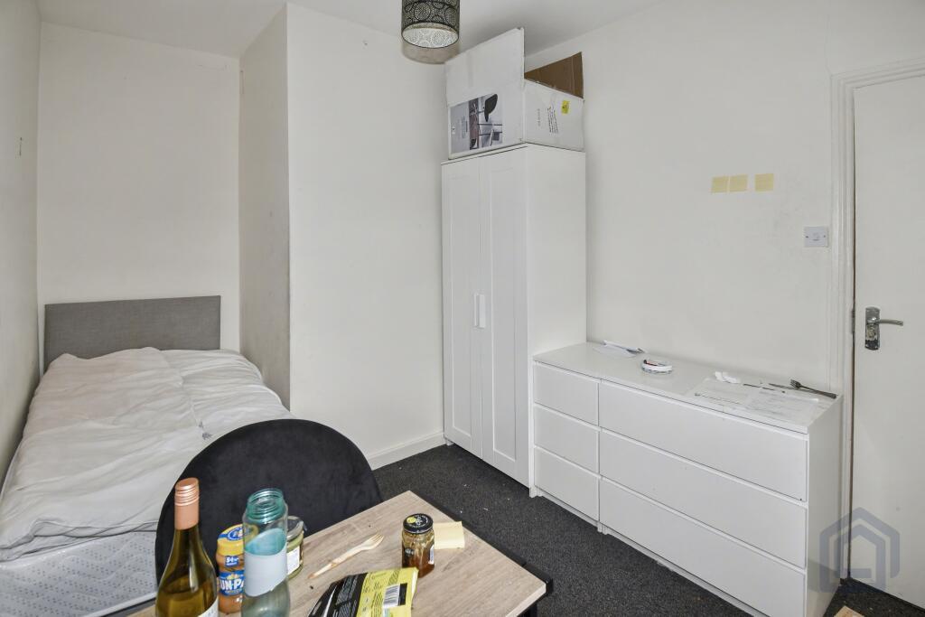 Tune Street, Barnsley S70 – Licensed 5 Bed HMO Investment – 15.6% Gross Yield