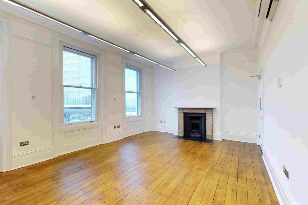 6-10 Borough High Street – Bank Chambers, Grade II Listed Office Accommodation