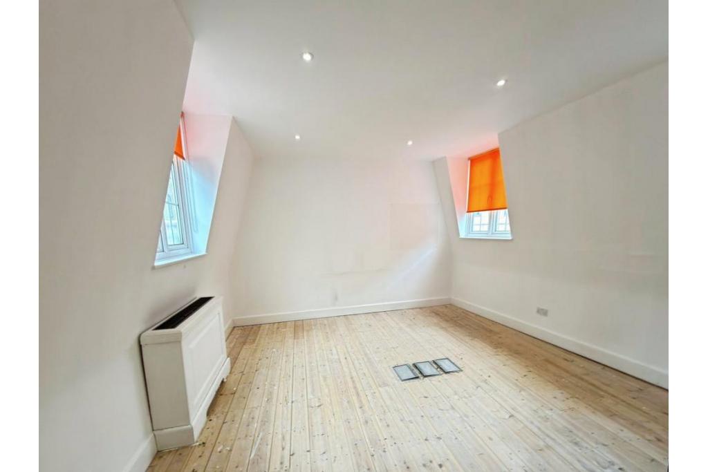 101 Borough High Street – Grade II-Listed Office Building in Southbank East, London SE1