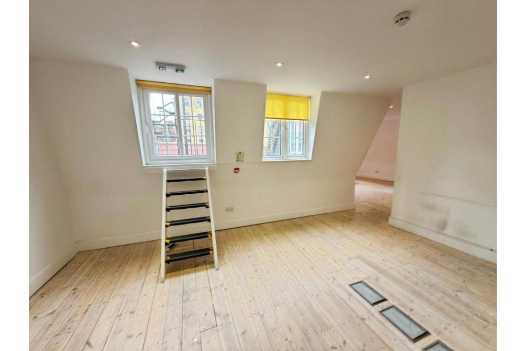 101 Borough High Street – Grade II-Listed Office Building in Southbank East, London SE1
