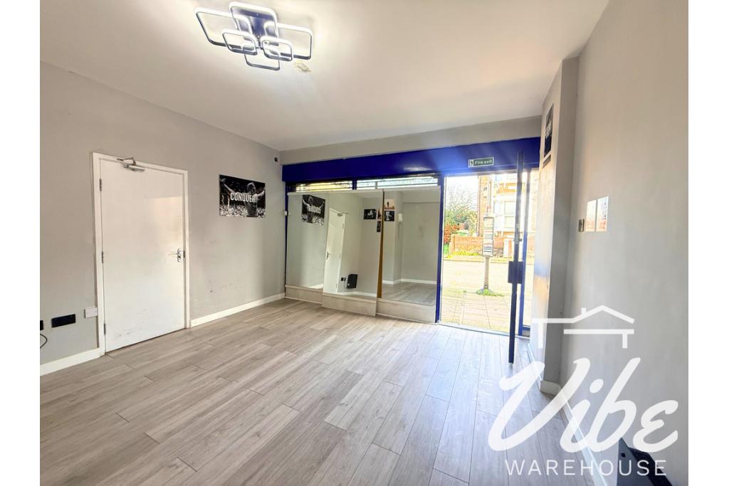 118 Hither Green Lane – Shopfront Retail/Residential, Lewisham, London SE13