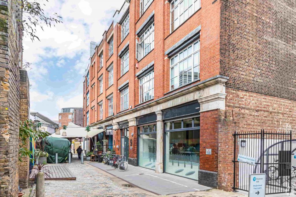 9 Holyrood Street - Prime Office Investment in Southbank East, London
