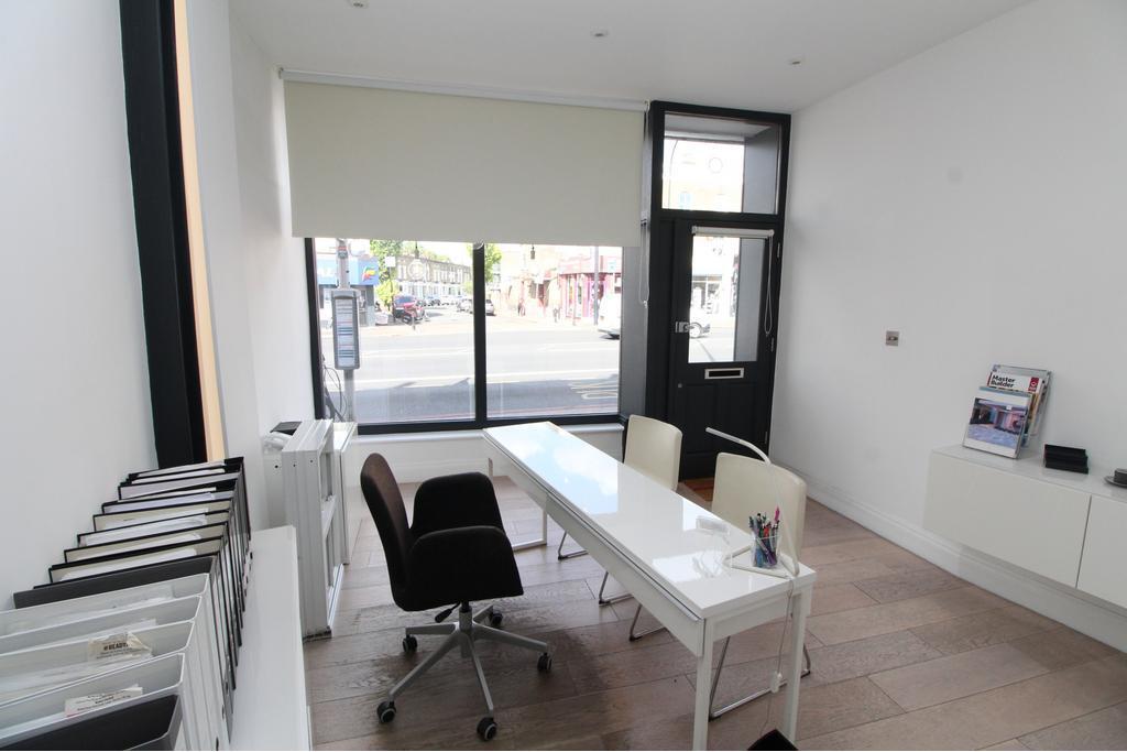 140 New Cross Road - Shopfront Retail/Office Space in Lewisham