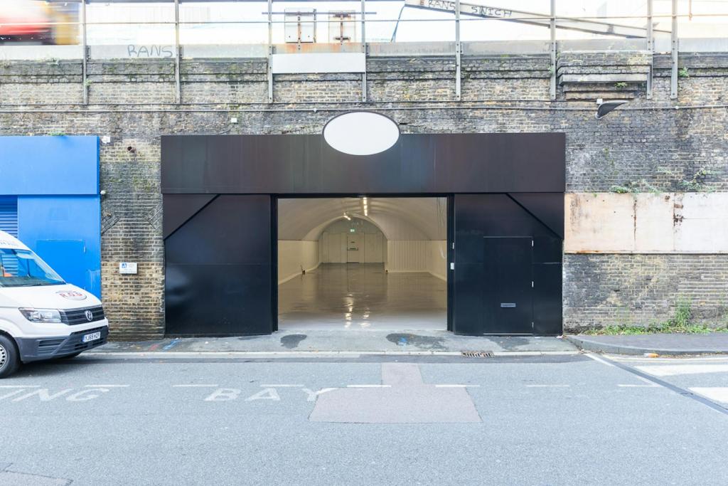 Newport St - Railway Arches Light Distribution Space in London SE11