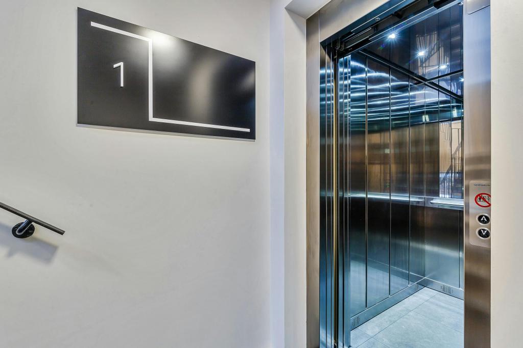 81 Southwark Street – Southbank East, London SE1