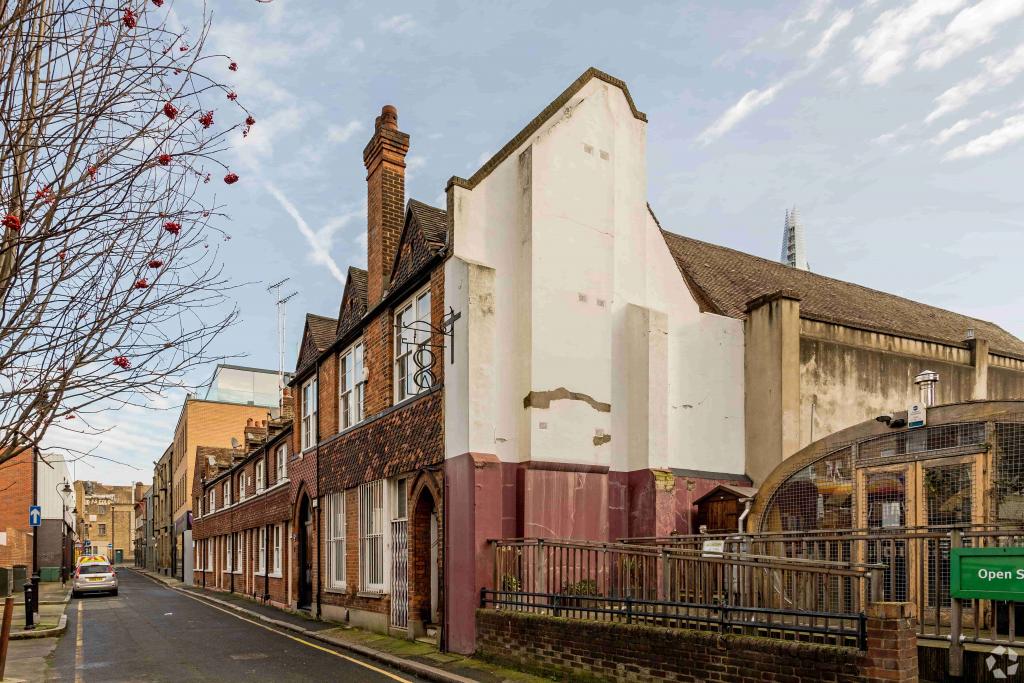 8-8A Ayres St - Bishops Hall Office Space for Rent - Southbank East, London SE1