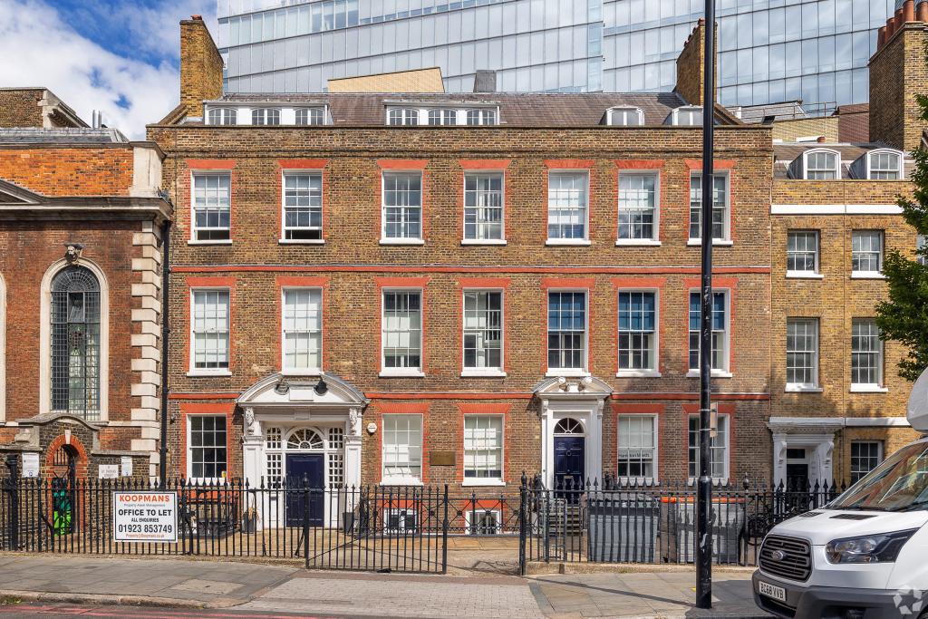 9 St Thomas St - Collegiate House Grade II Listed 4 Star Office in Southbank East London SE1