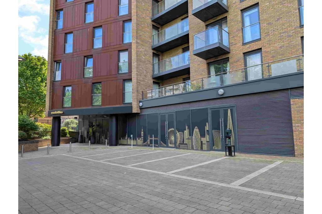 Surray Quays – Marine Wharf Office Southern Fringe
