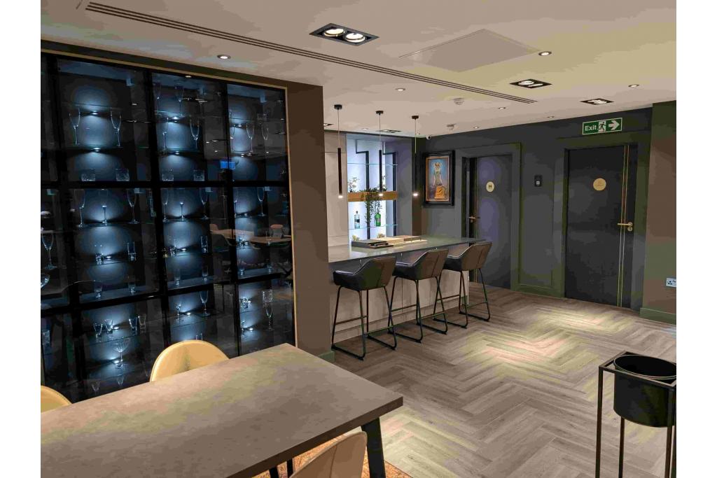 Surray Quays – Marine Wharf Office Southern Fringe