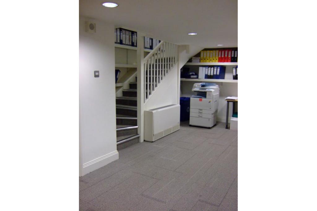“51-53 Surrey Row – Multi-Floor Office Building with 3,154 Sq Ft Available, Southbank