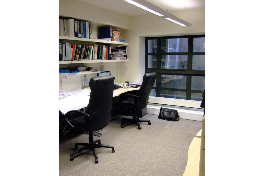 “51-53 Surrey Row – Multi-Floor Office Building with 3,154 Sq Ft Available, Southbank