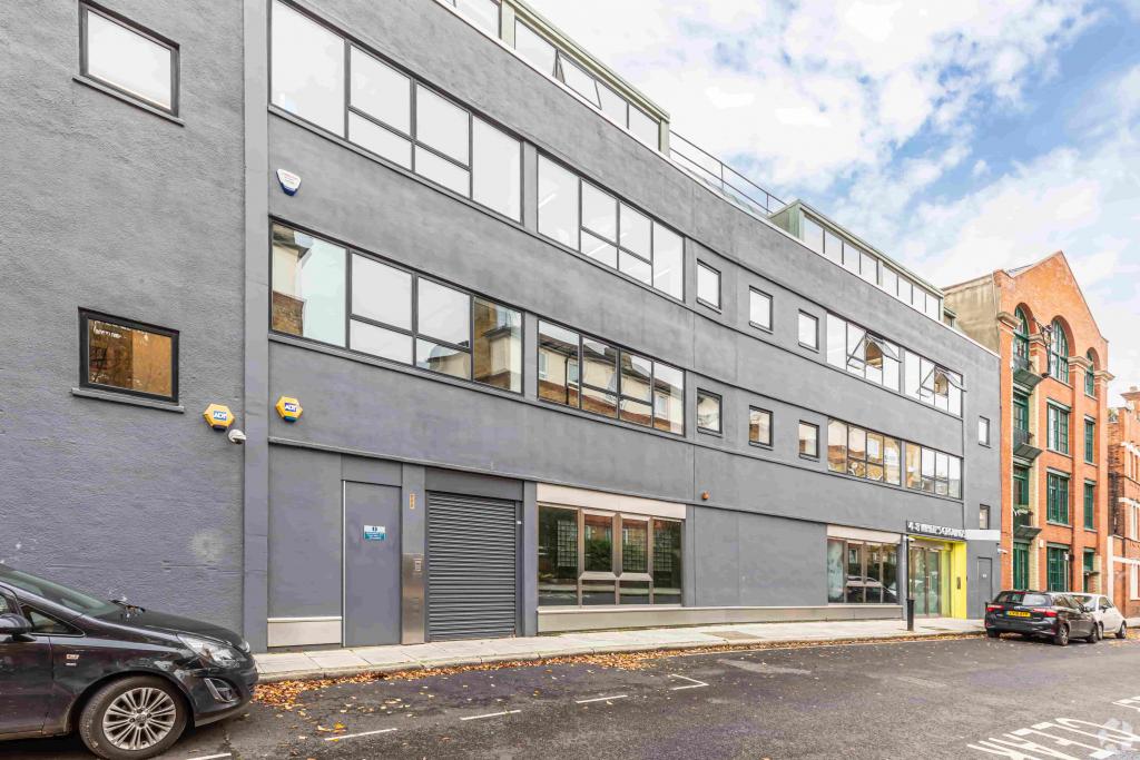 Fully Refurbished Four-Storey Office Building with High-Spec Fitted Offices Near London Bridge