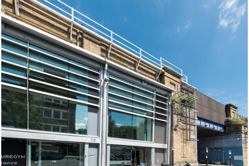 Mixed-Use Former Railway Building with Office and Retail Space Near London Waterloo