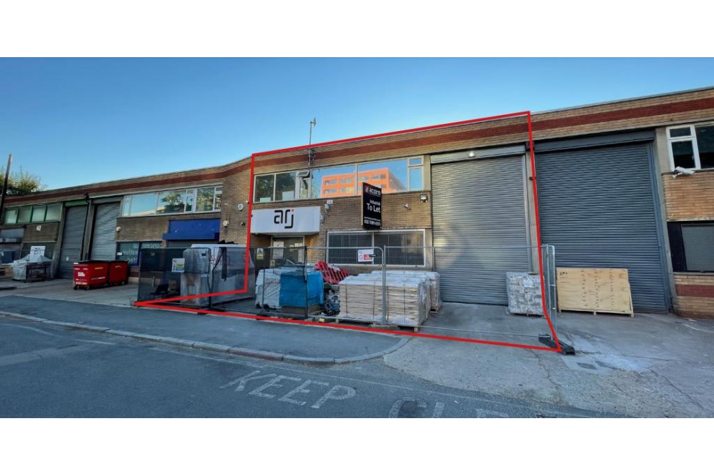 21-24 Crimscott St – Light Manufacturing Unit