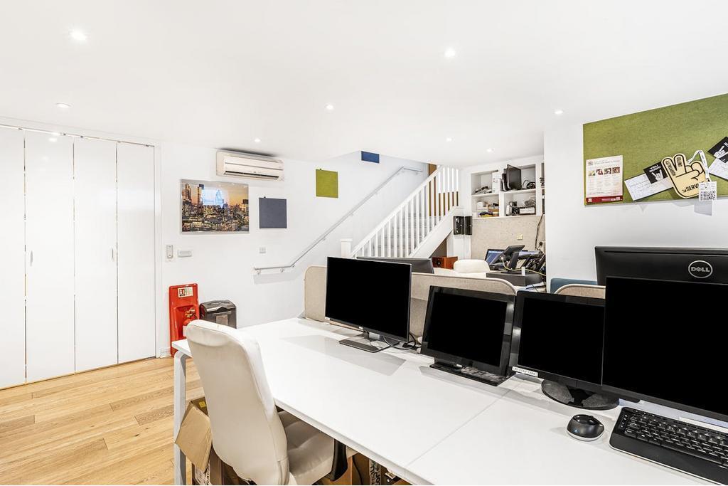 2 Lant St – Office Unit for Lease, Southbank East, London