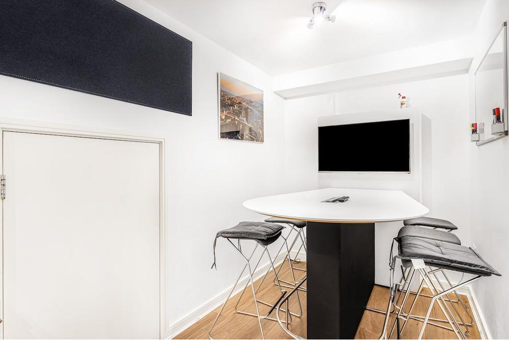 2 Lant St – Office Unit for Lease, Southbank East, London