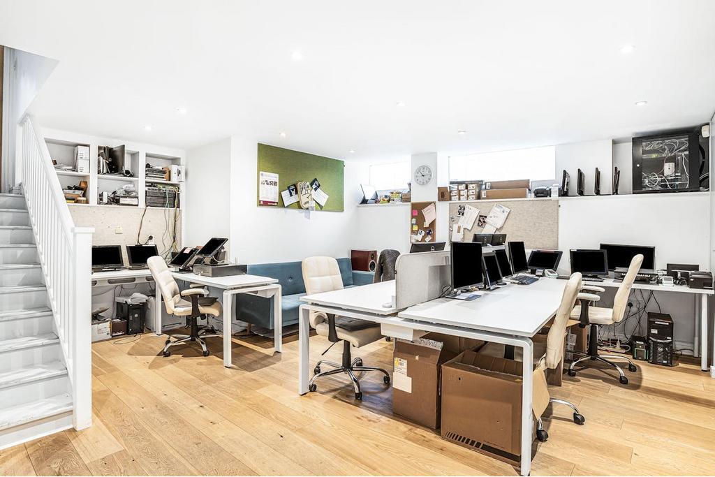 2 Lant St – Office Unit for Lease, Southbank East, London