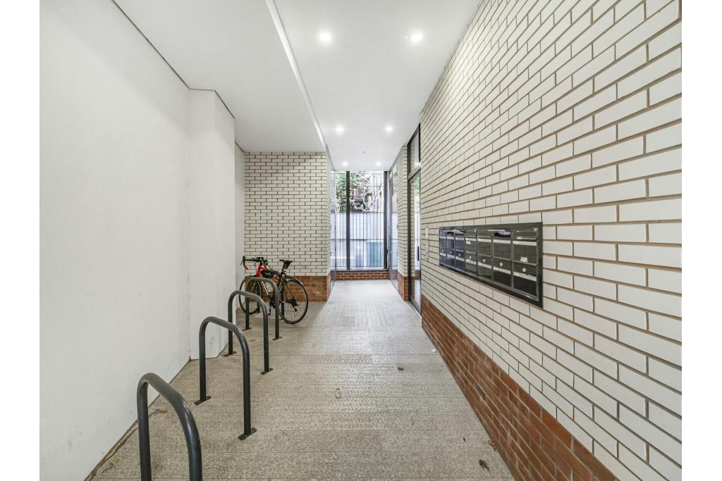 2 Lant St – Office Unit for Lease, Southbank East, London