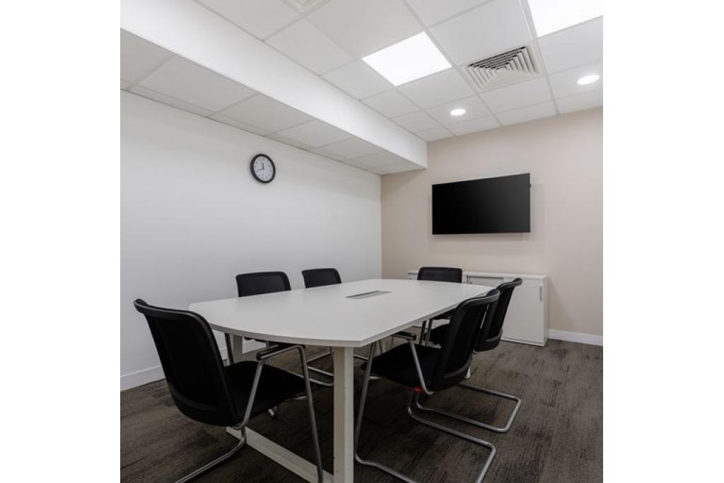 132 Lewisham High St – Office Building for Lease, Southern Fringe, London