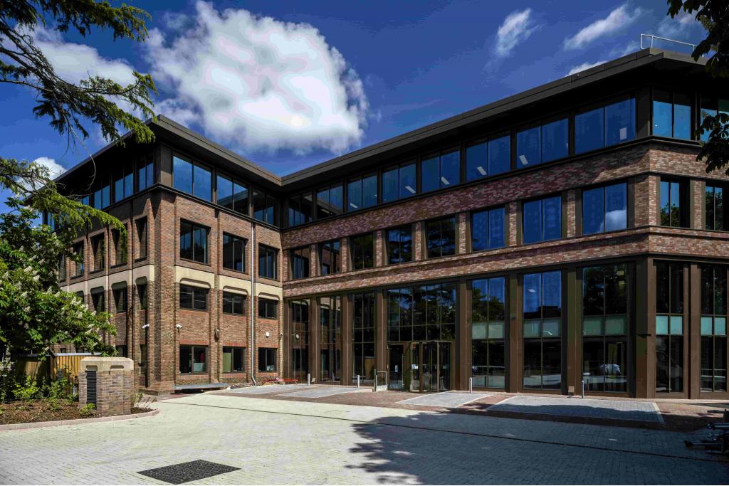 10 Bricket Rd – Modern Grade A Office Building with BREEAM Excellent Rating in St Albans