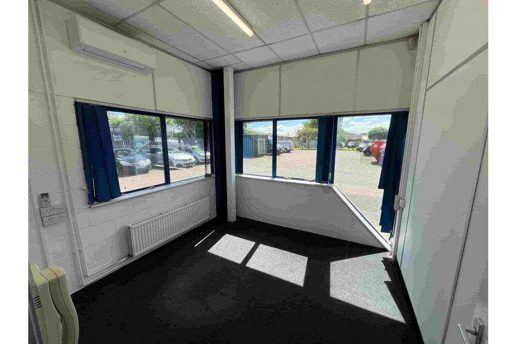 Bridgegate Centre Light Manufacturing and Industrial Units in Welwyn Garden City
