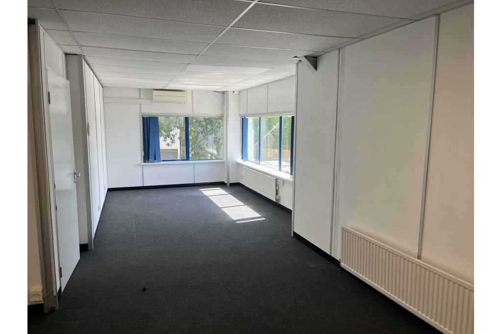 Bridgegate Centre Light Manufacturing and Industrial Units in Welwyn Garden City