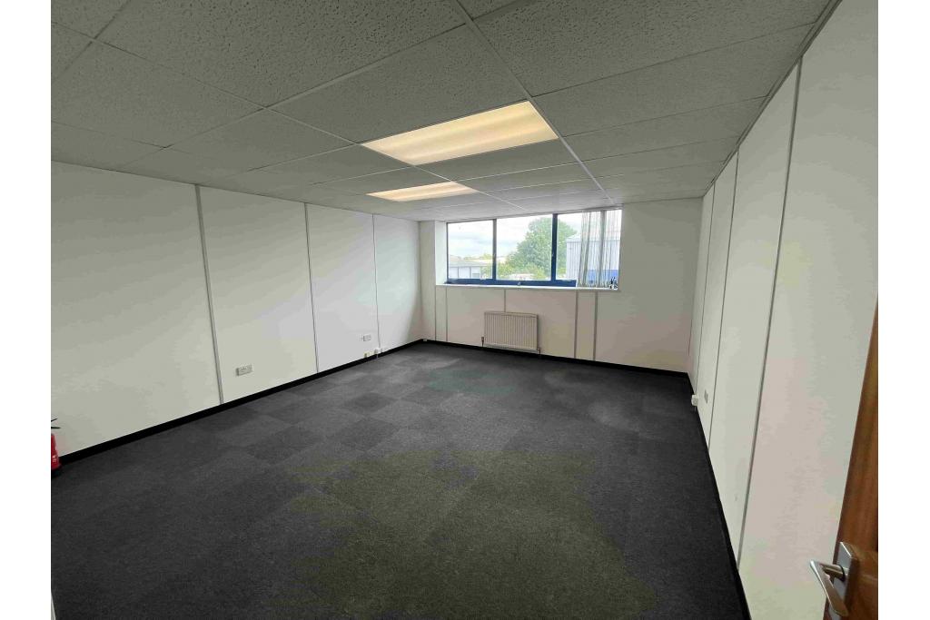 Bridgegate Centre Light Manufacturing and Industrial Units in Welwyn Garden City