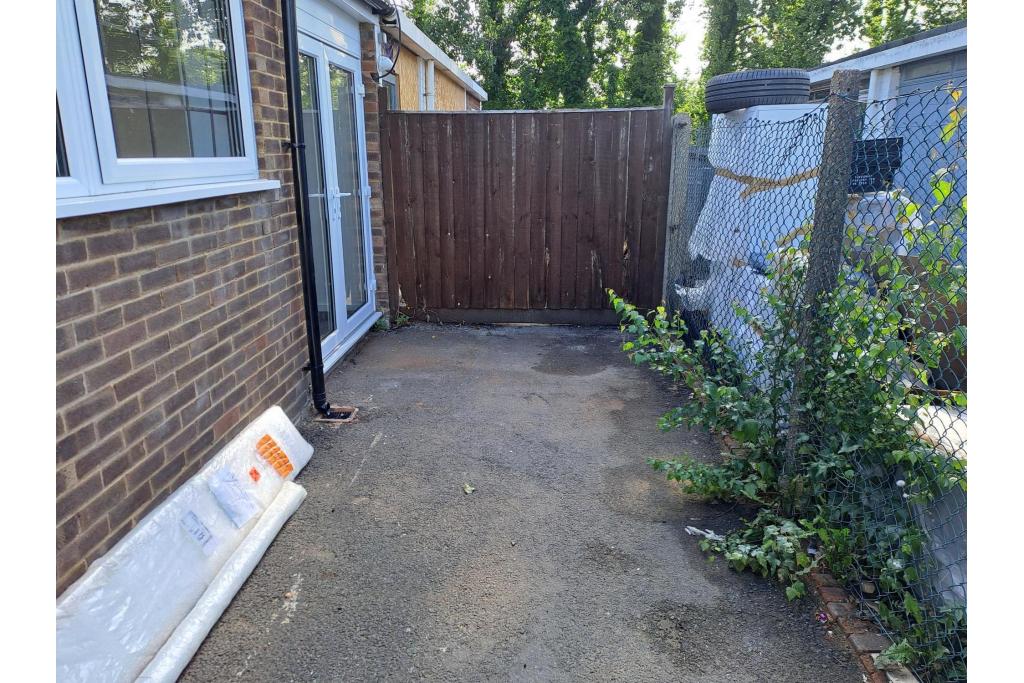 7-9 Bury Road – Industrial Unit with Office Space in Hatfield