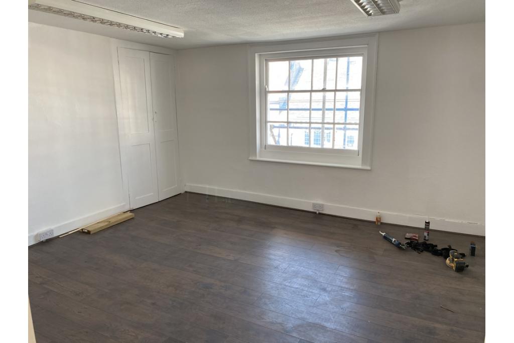 8-10 Chequer Street Office Unit with Retail Accommodation