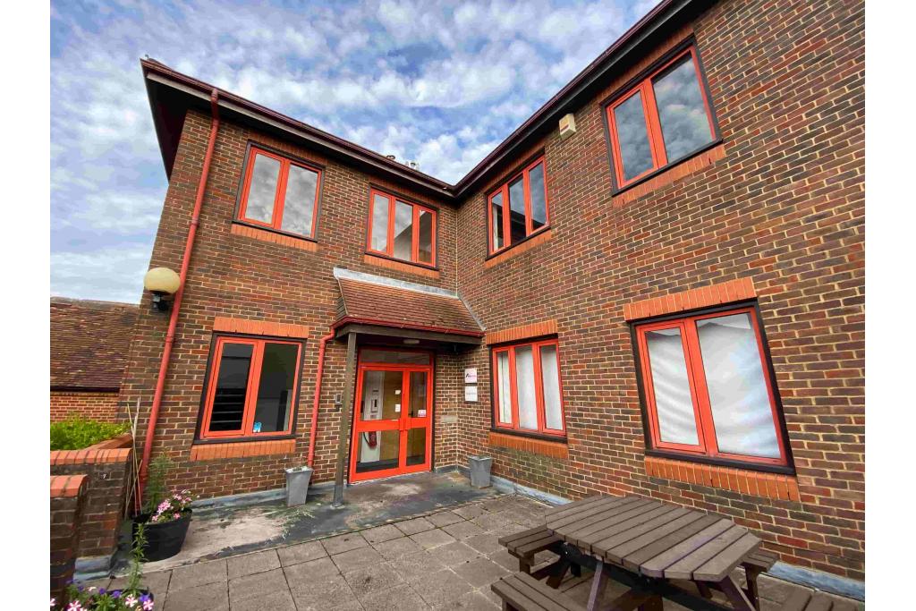 14 Chequer Street Eclipse Court Office Unit with Ground Floor Retail in St Albans City Centre