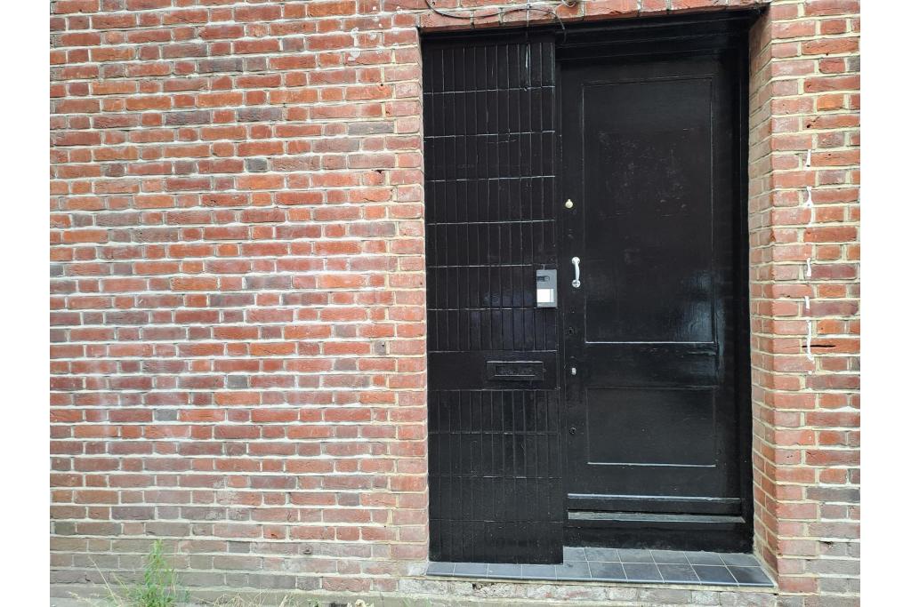 8A Church Road Mixed-Use Office and Retail Unit