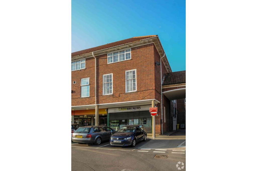 8A Church Road Mixed-Use Office and Retail Unit