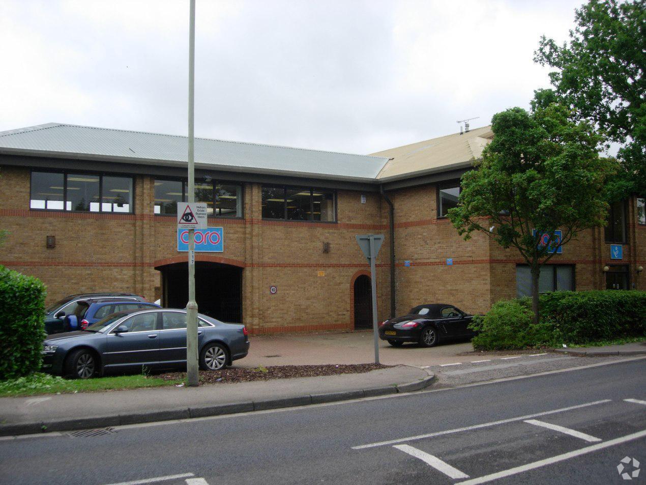 151-163 Dixons Hill Road A1M Business Centre Large Multi-Let Industrial and Office Estate