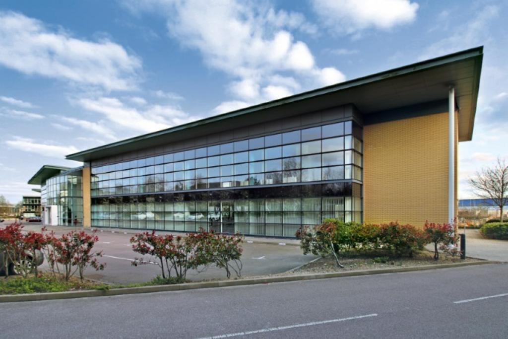 Falcon Way Falcon Gate Shire Park Modern Multi-Tenant 3-Star Office Building