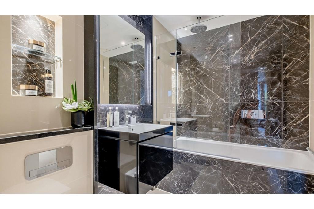 **Luxurious 3-Bed Apartment in Prestigious Garrett Mansions, W2 – Prime Zone 1 Living**
