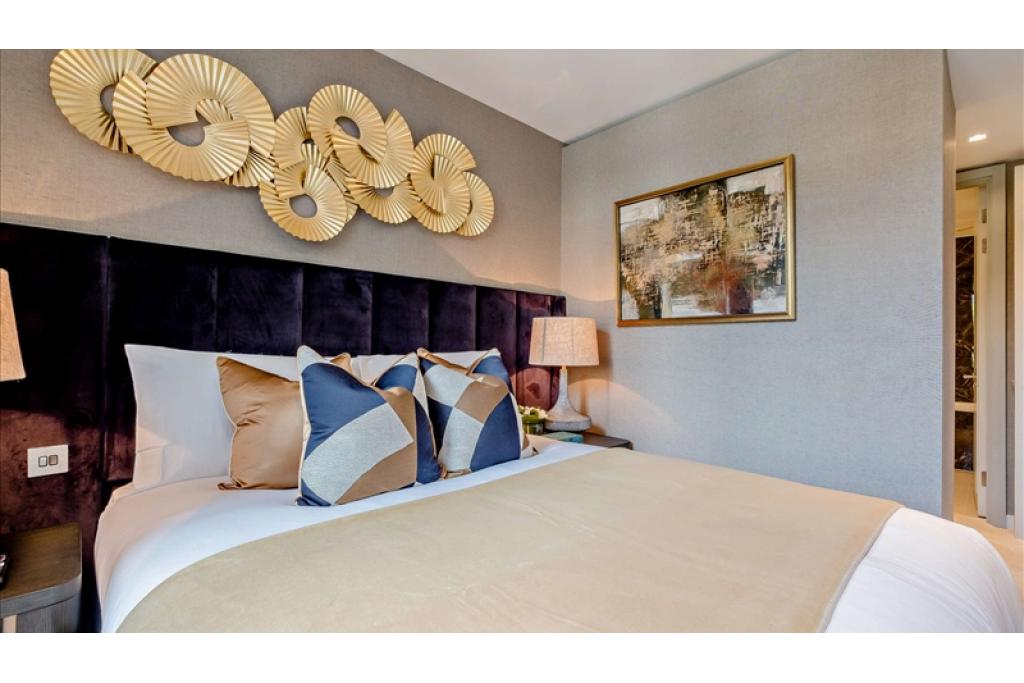 **Luxurious 3-Bed Apartment in Prestigious Garrett Mansions, W2 – Prime Zone 1 Living**