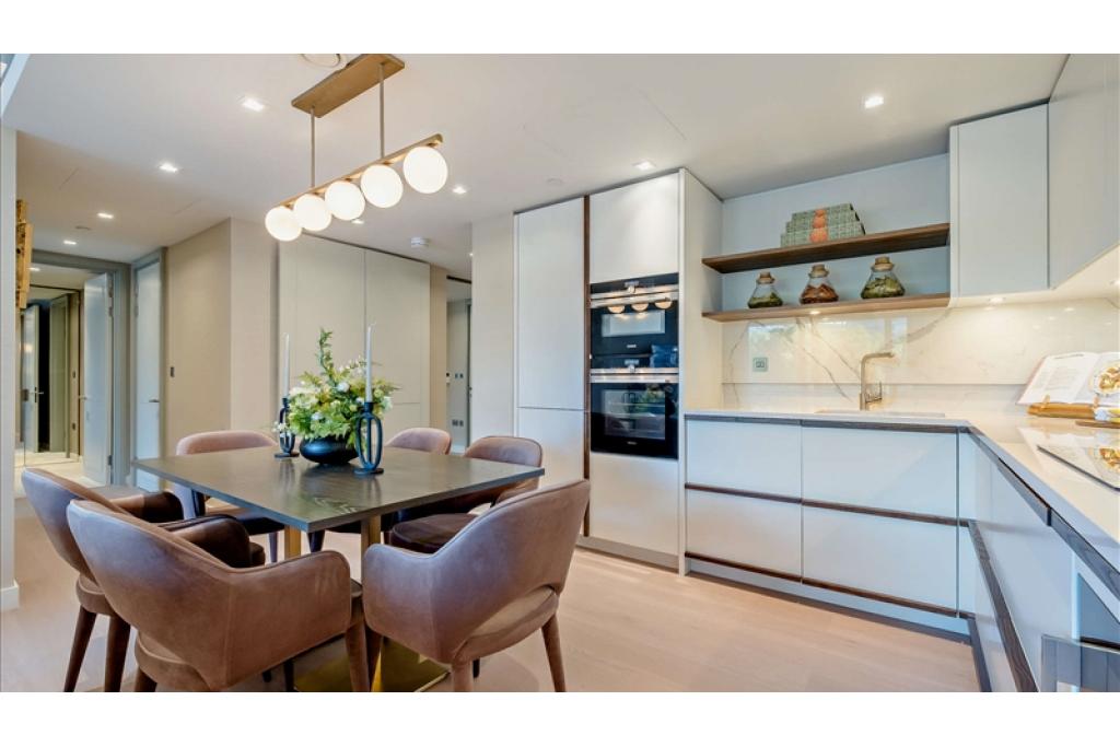 **Luxurious 3-Bed Apartment in Prestigious Garrett Mansions, W2 – Prime Zone 1 Living**