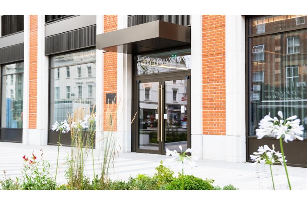 **Luxurious 3-Bed Apartment in Prestigious Garrett Mansions, W2 – Prime Zone 1 Living**