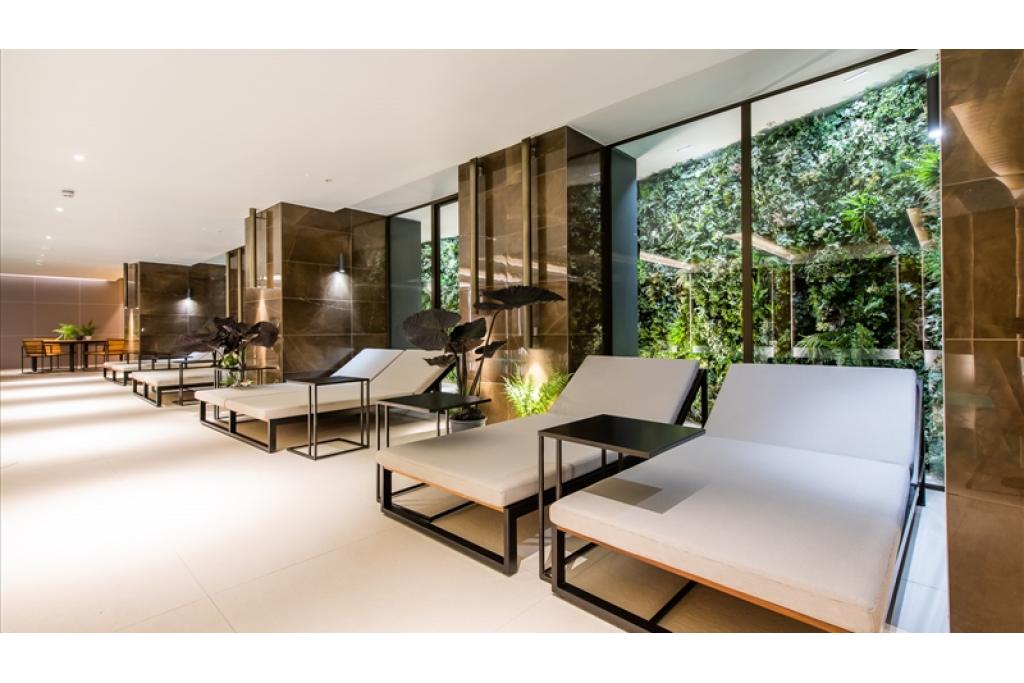 Exceptional Two-Bedroom Residence in Garrett Mansions, West End Gate W2