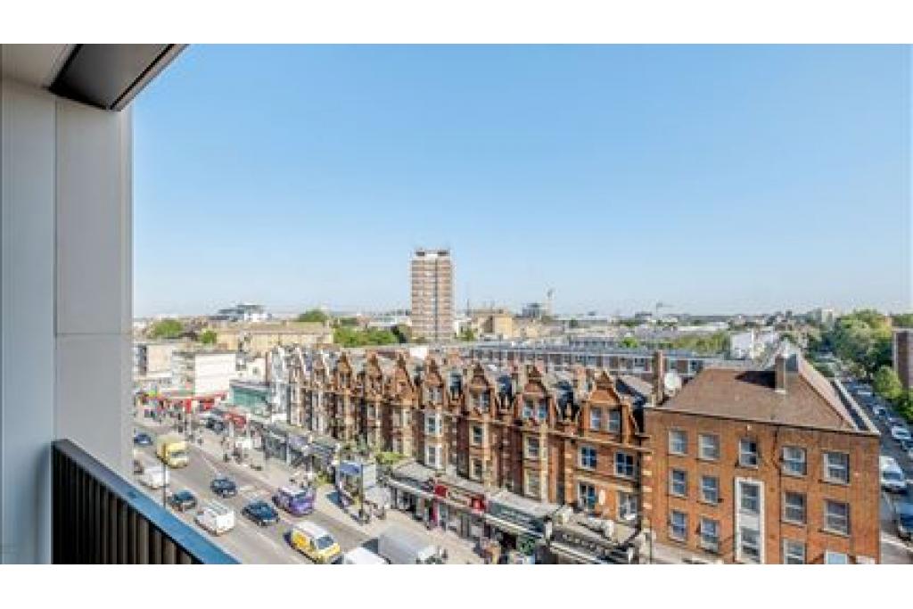 Exceptional Two-Bedroom Residence in Garrett Mansions, West End Gate W2