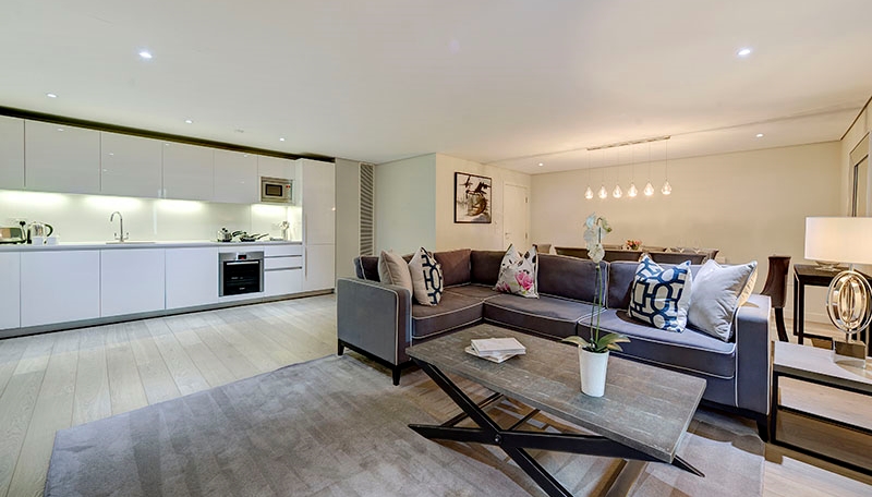 Elegant Three-Bedroom Canal-Facing Apartment with Concierge in Merchant Square, Paddington W2