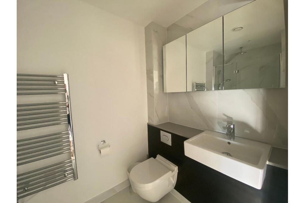 Studio-Style Apartment in Fitzgerald Court, King's Cross Quarter, N1 Price: £745,000